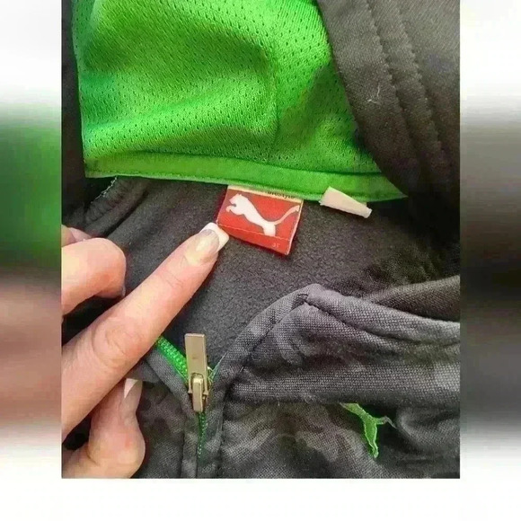 Puma Camouflage Print Neon Green Gray Black Boys Hooded Zip Up Sweater Jacket 3T - Picture 4 of 5